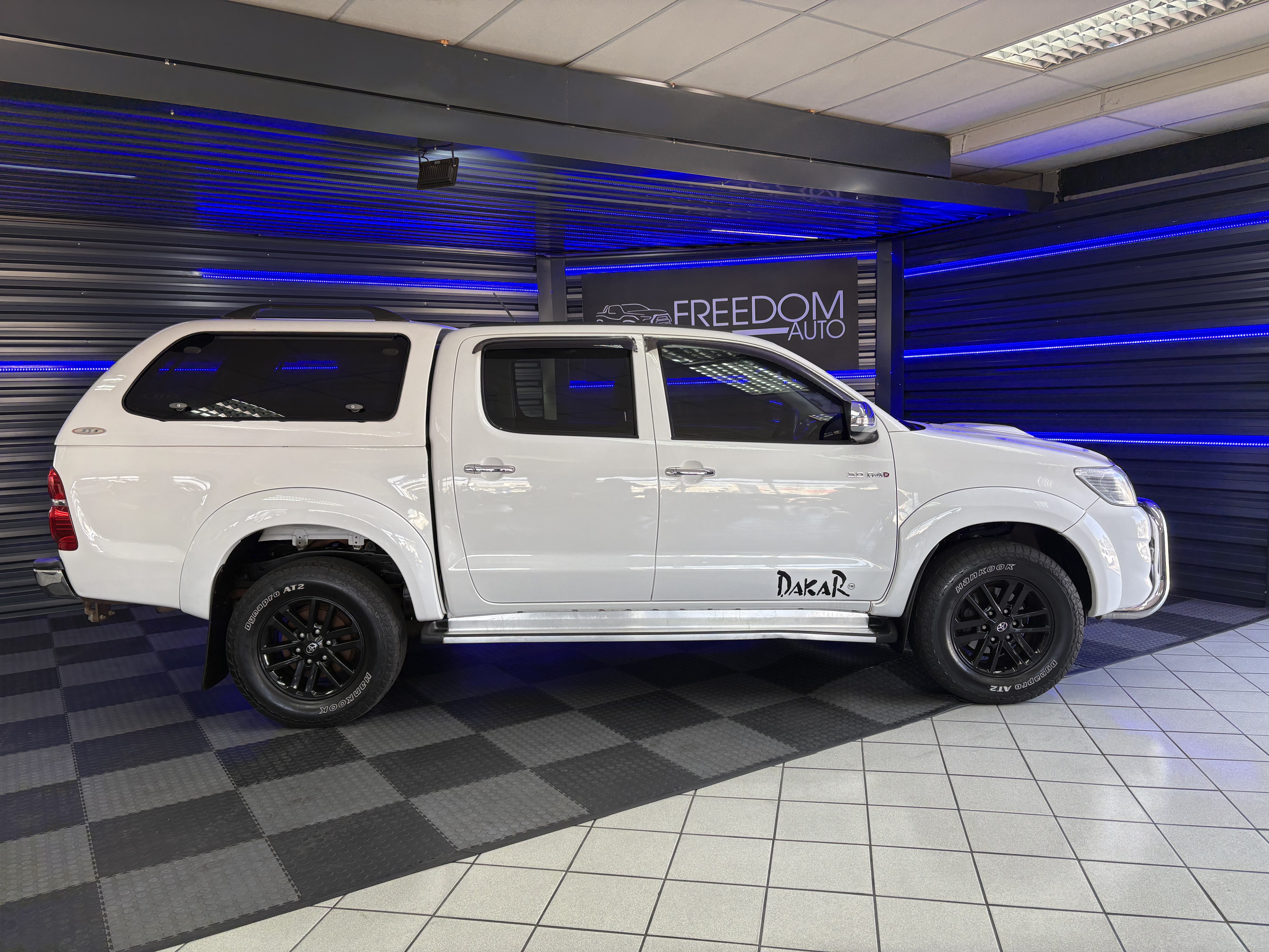 2013 Toyota Hilux 3.0D4D Raider Auto - Image 3