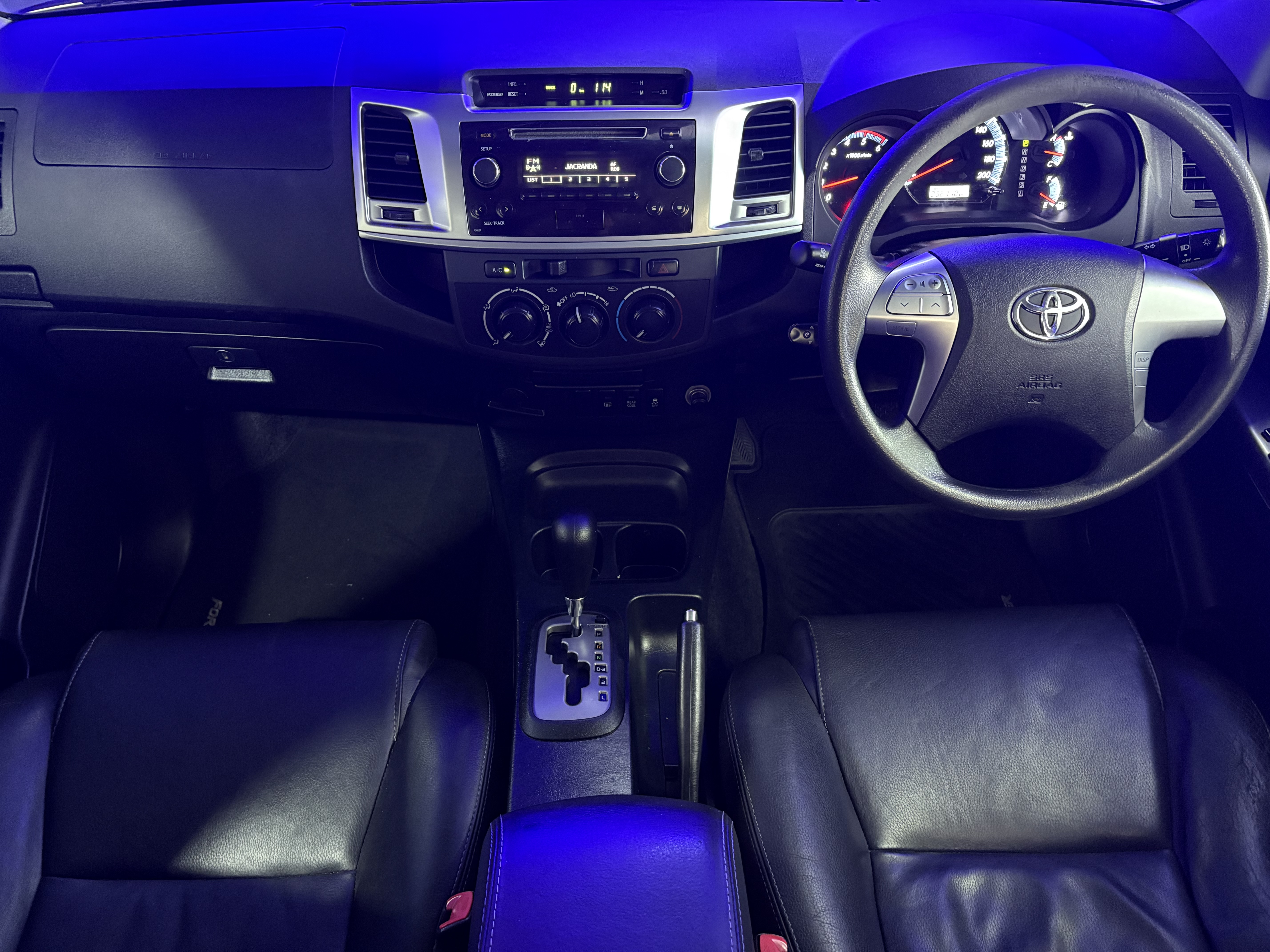 2014 Toyota Fortuner 2.5D4D A/T - Image 6