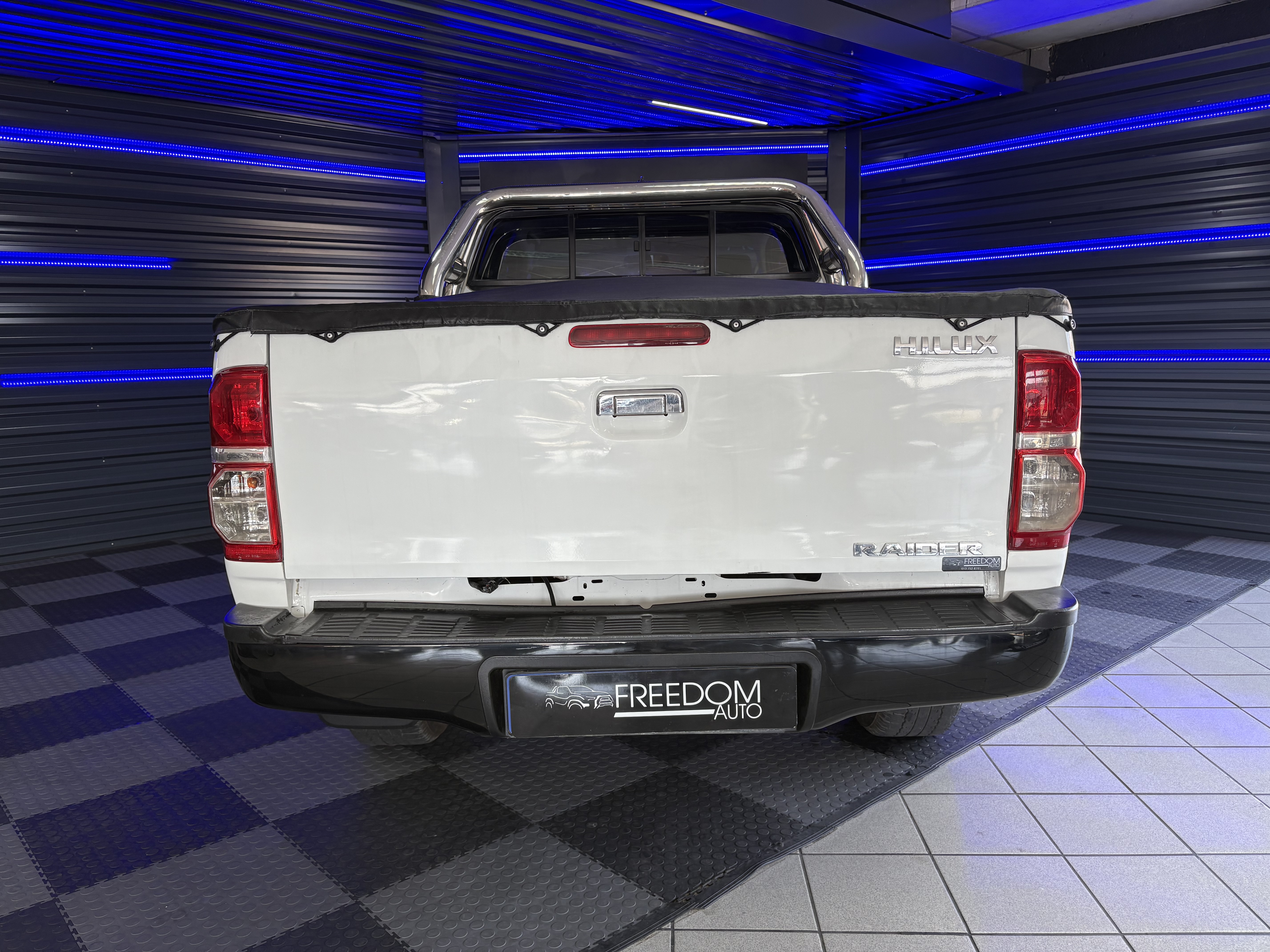 2015 Toyota Hilux 3.0D4D X/C 4x4 - Image 3