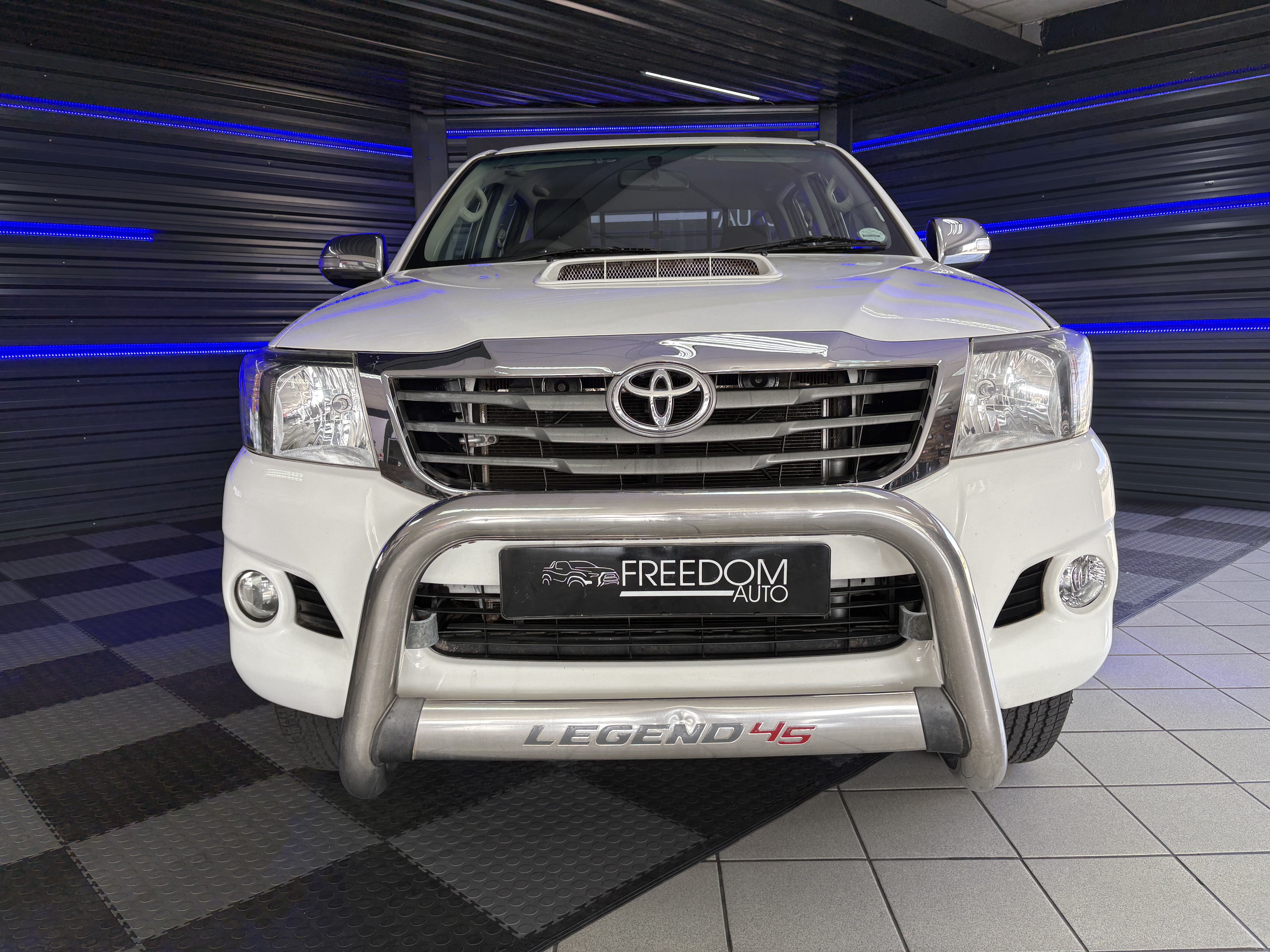2015 Toyota Hilux Leg45 M/T - Image 2