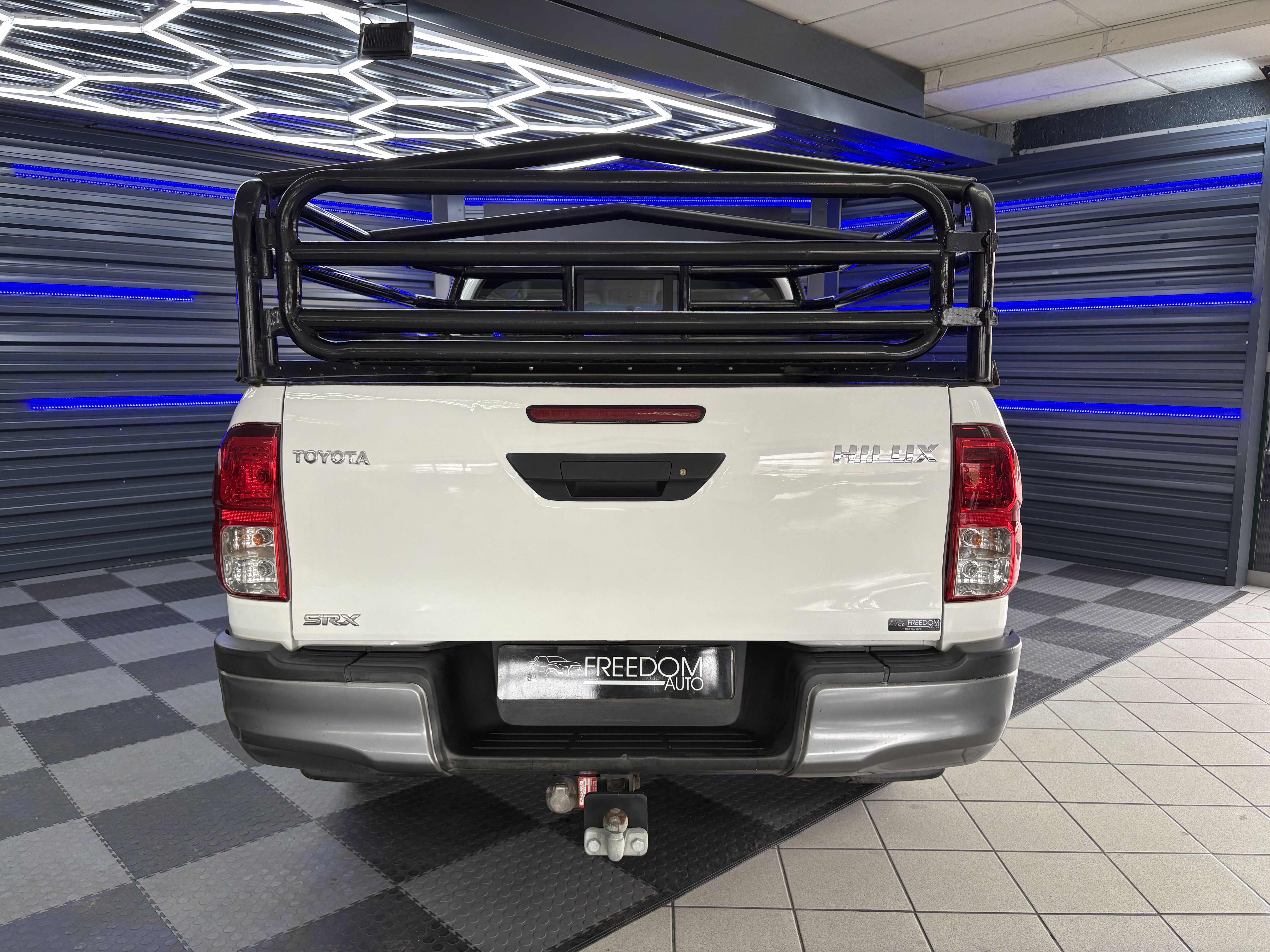 2018 Toyota Hilux 2.4GD6 X/C M/T - Image 4