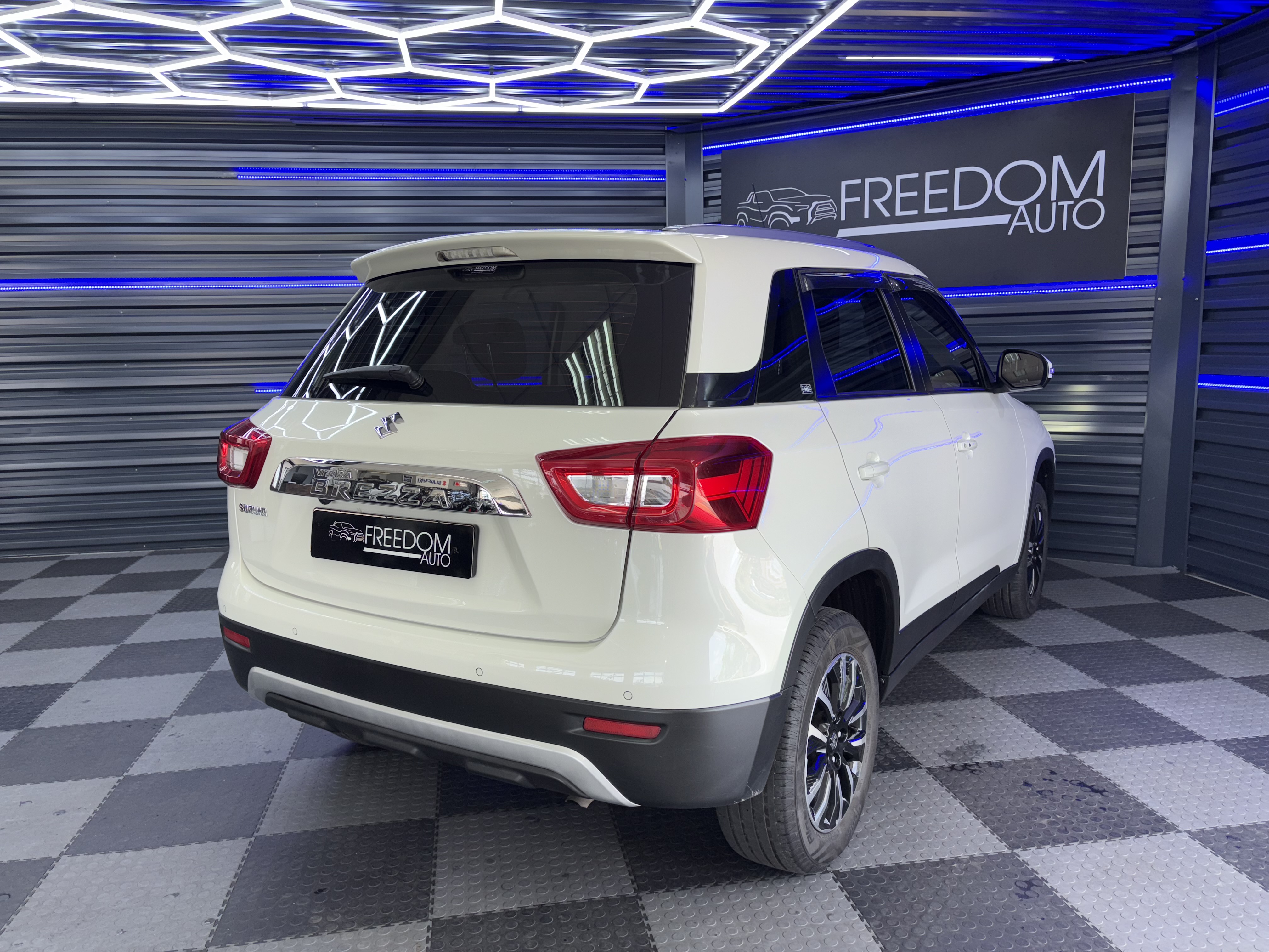 2022 Suzuki Vitara Brezza 1.5GLX AT - Image 5