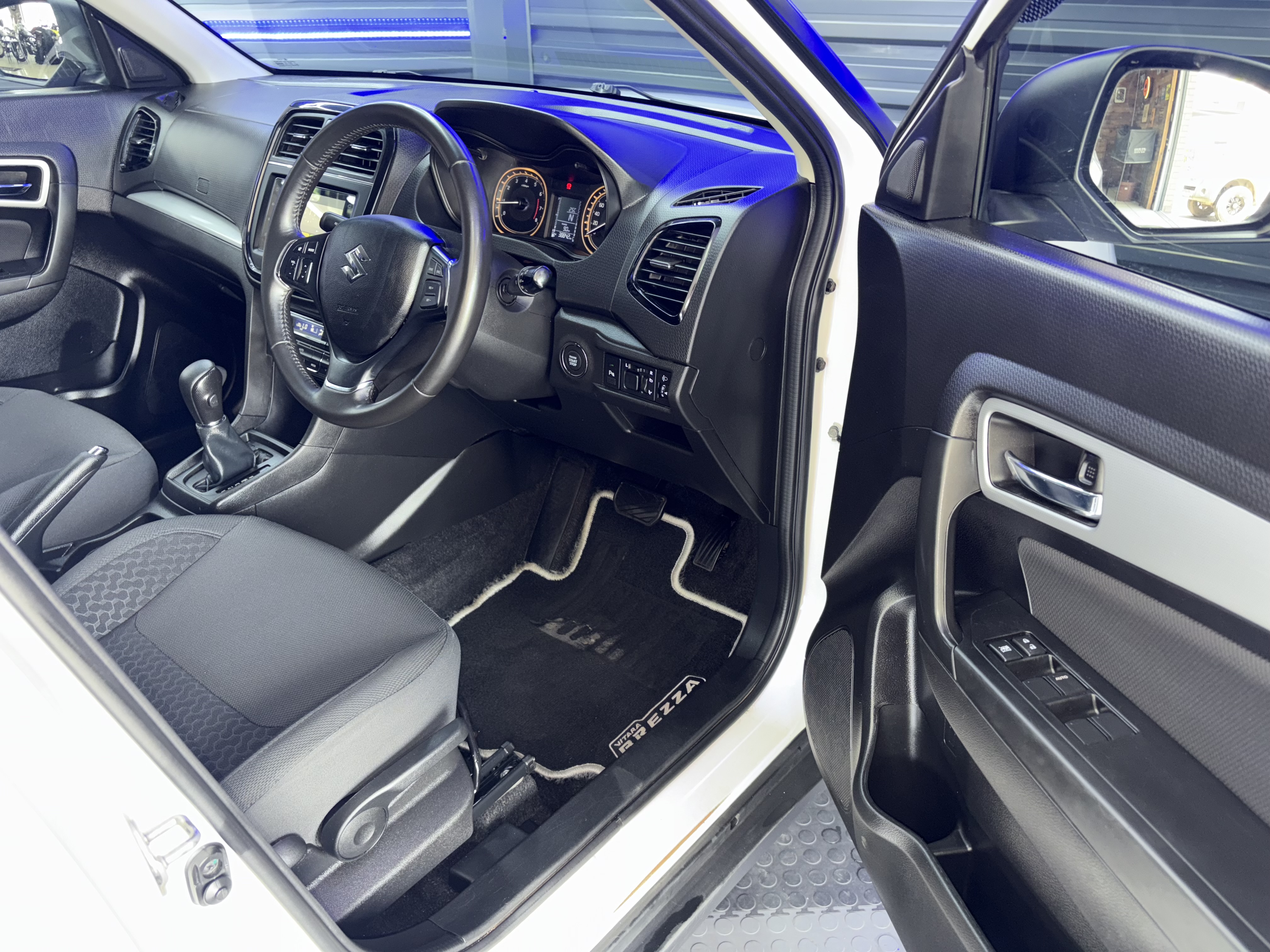 2022 Suzuki Vitara Brezza 1.5GLX AT - Image 7