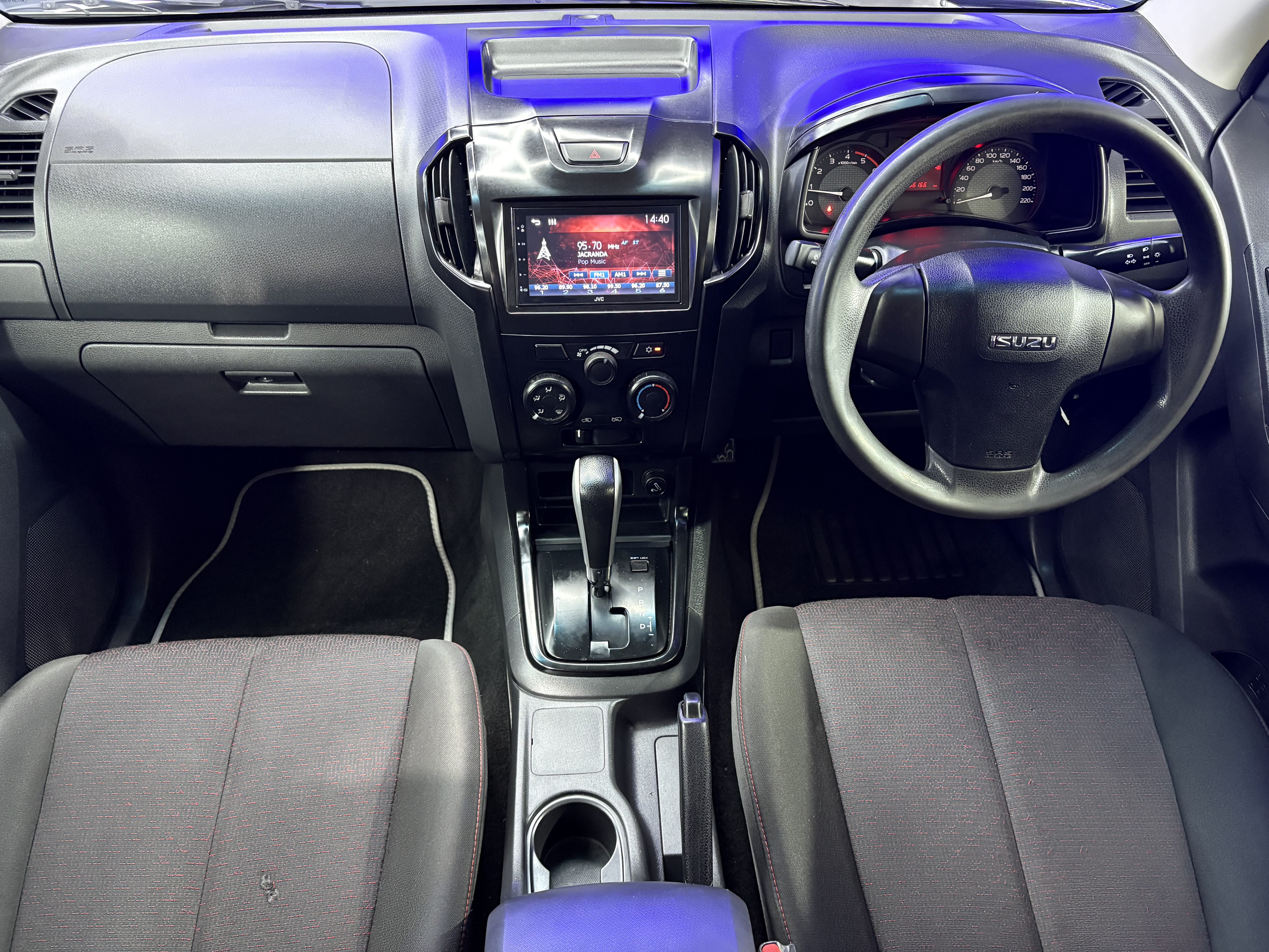 2020 Isuzu D-Max HiRide D/C - Image 9